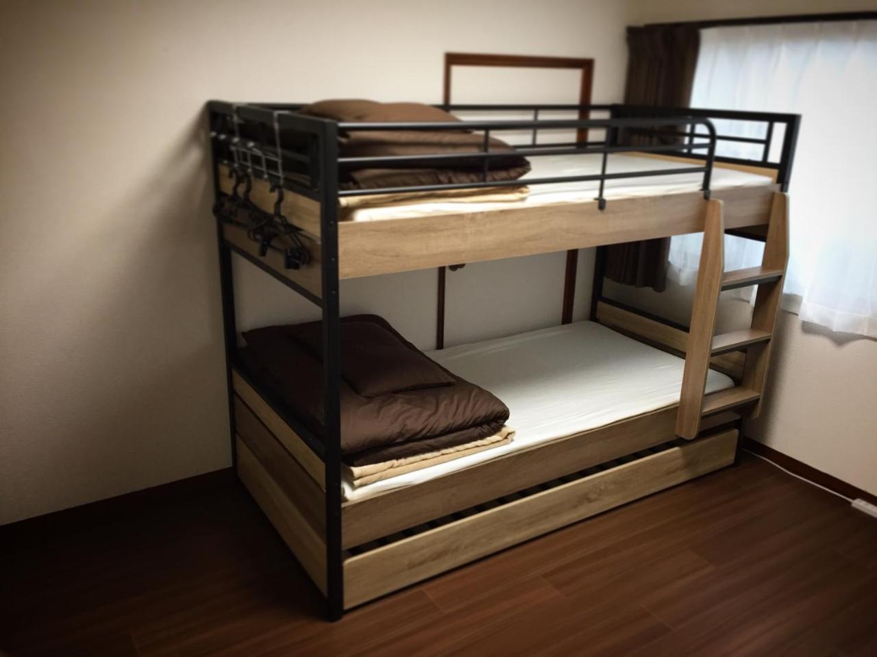 Guest House Futaba Осака Экстерьер фото