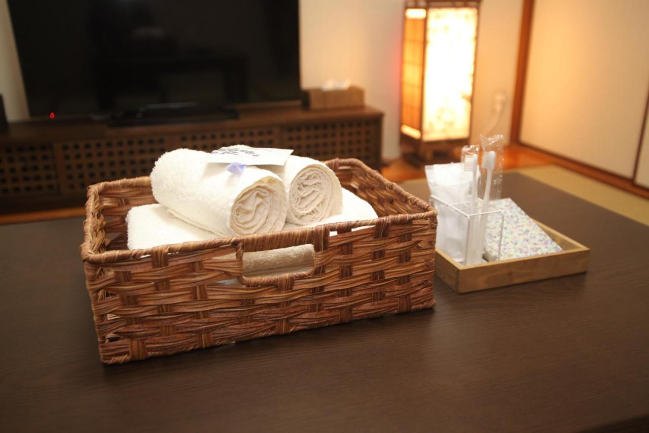 Guest House Futaba Осака Экстерьер фото