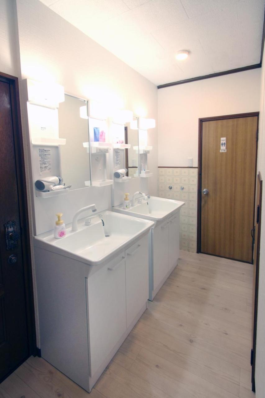 Guest House Futaba Осака Экстерьер фото