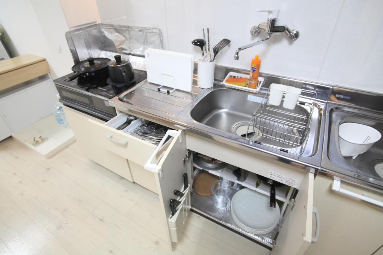 Guest House Futaba Осака Экстерьер фото